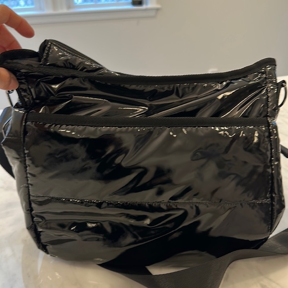 Haute Shore crossbody - Picture 1 of 6